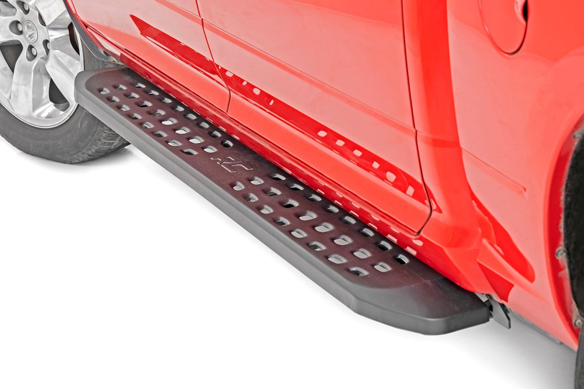 Ram 1500 Running Boards - Rough Country - RPT2 - Black - '11-'18